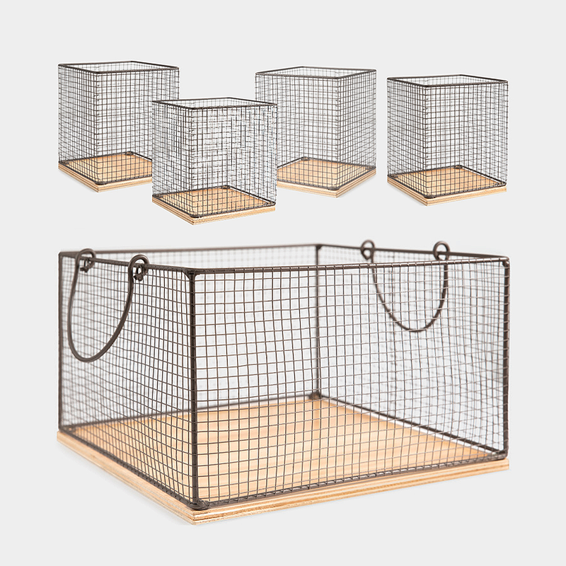 Farmhouse Chicken Wire & Wood Basket Set of 5<br>(Filler not included)